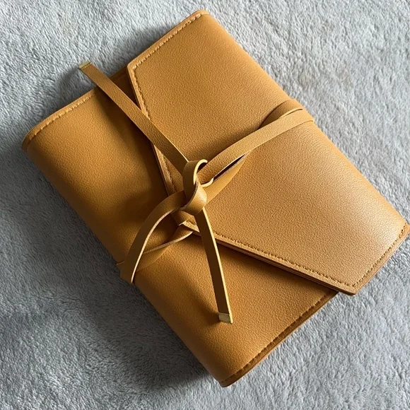 Glass Ladder & Co. Tech Pouch - Picture 4 of 9